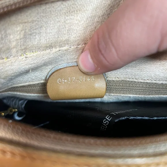 Gucci GG Vintage Gucci Brown Leather Signature Crossbody Shoulder Bag Purse - Picture 10 of 12